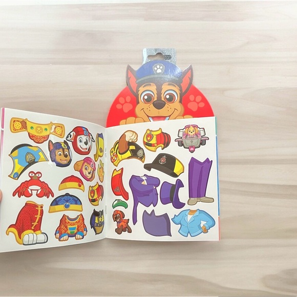 NEW Paw Patrol Gift Pack Pup Mini Figures Puzzle Sticker Activities Skye - Picture 6 of 10
